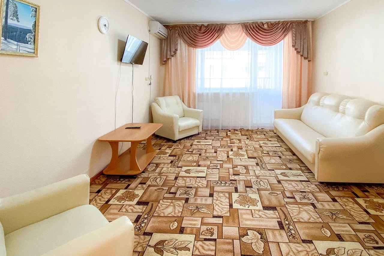 Полулюкс трехкомнатный