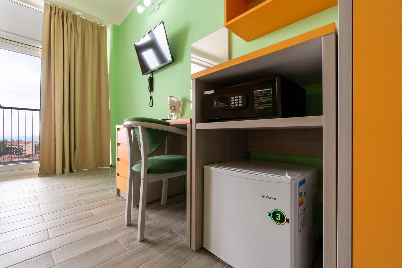 Двухместный стандарт с балконом (доп. место – двухъярусная кровать)