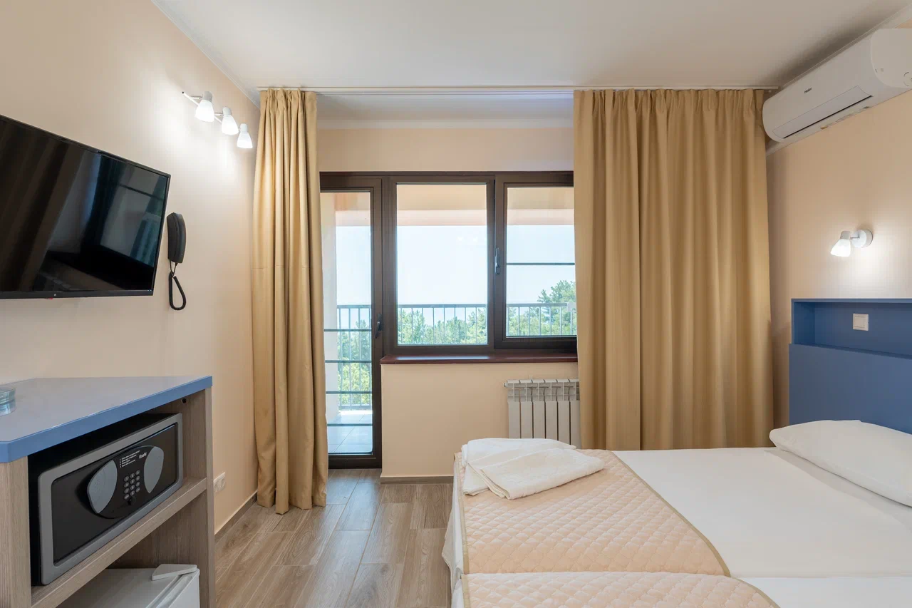 Двухместный стандарт с балконом (без доп. мест)