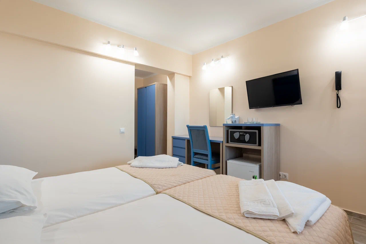 Двухместный стандарт с балконом (без доп. мест)