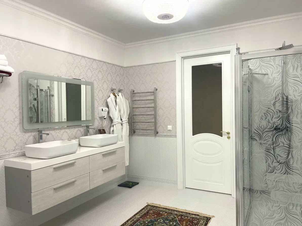 Джуниор-Сюит (Студия)