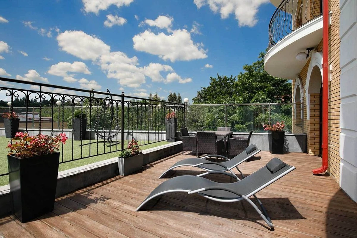 Студия с террасой